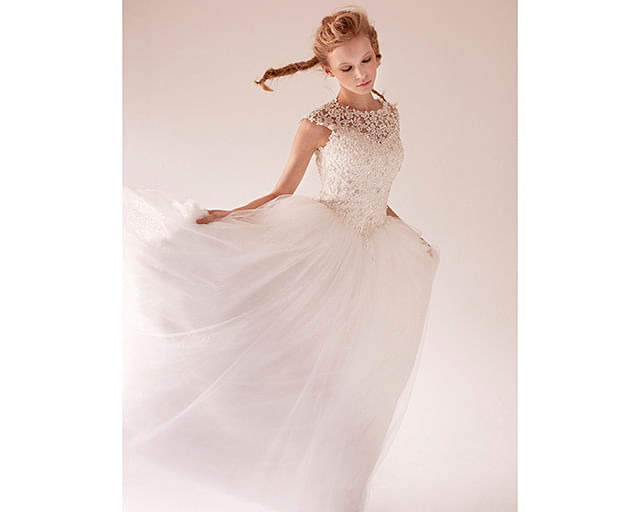 Daring details: 5 dramatic wedding gowns we love