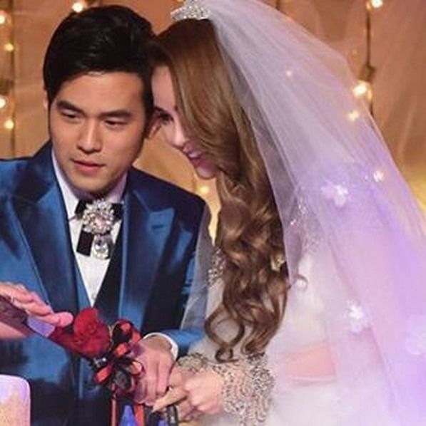 Jay Chou And Hannah Quinlivan Share Romantic Photo But Is