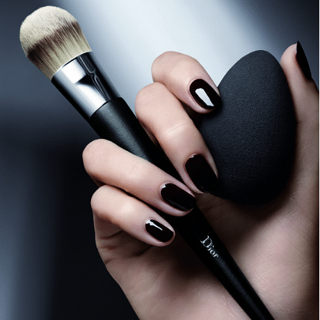 3 ways to use your makeup sponge so your foundation lasts all day!