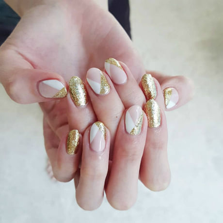 nude nail art manicures that are not boring thumb