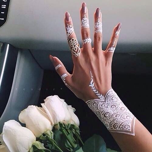 White and gold! 15 stunning bridal henna designs for your wedding day - Her  World Singapore