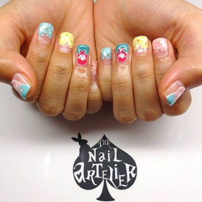 5-nail-salons-in-singapore-for-intricate-nail-art_the-nail-arteliar_tn