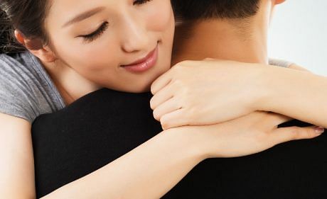 health and relationship benefits of hugs hugging THUMBNAIL