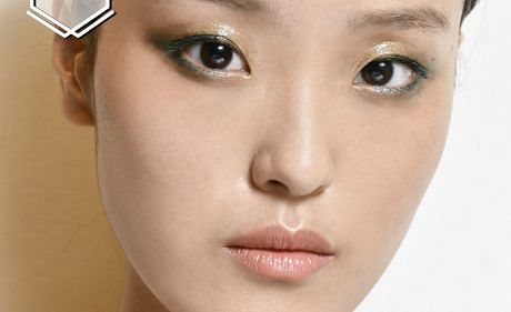 how to wear radiant luminous dewy foundations when you have oily skin - singapore - thumb