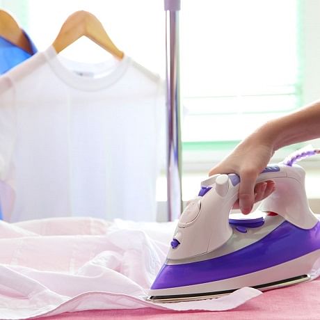 REVIEW: Which steam iron gives you crease-free clothes?