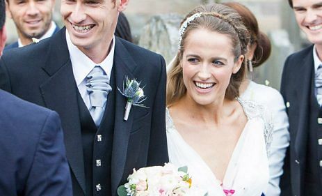 andy-murray-and-his-fiancee-kim-sears-tie-the-knot_mirror_tn