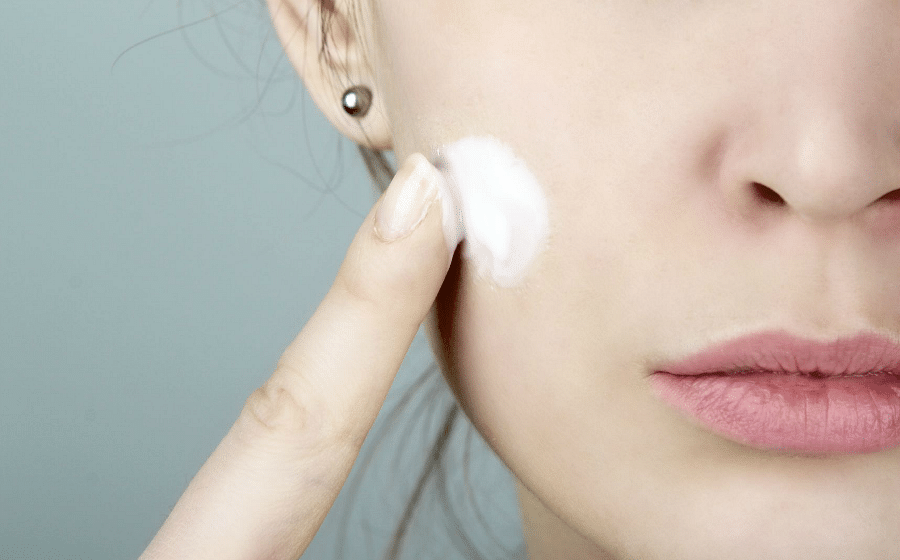 6_facts_about_moisturisers_you_need_to_know_now_900x560