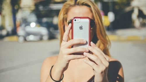Using smartphones more often and taking more selfies could result in feeling less connected to nature