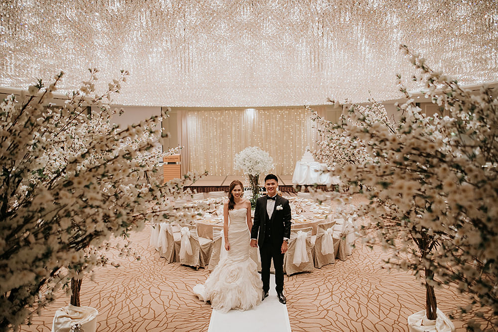 A Breathtaking Cherry Blossom Wedding At The Fullerton Hotel