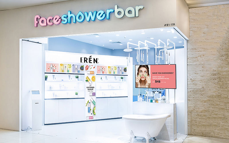 Face Shower Bar by Irén