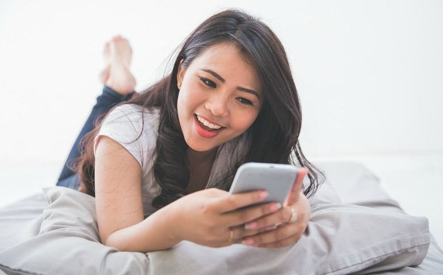 Is texting and sexting always a good thing in relationships? Maybe not...