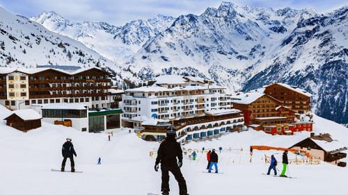 september_blog_5-best-ski-resorts-around-the-world-and-when-to-go_r