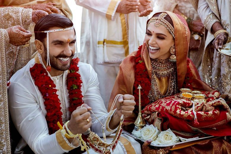 Ranvir Sing Xxxx Video - Bollywood superstars Deepika Padukone & Ranveer Singh marry in luxurious  Italian wedding - Her World Singapore