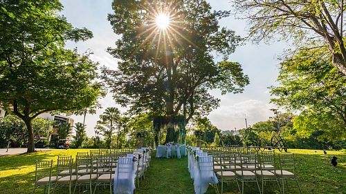 Walk down the aisle with your beloved pooch or over water at this Singapore wedding venue!