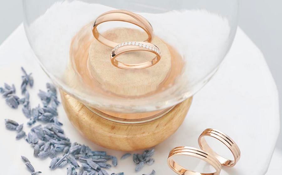 23 Best Engagement Rings For Her (2023) | Vintage Diamond Ring