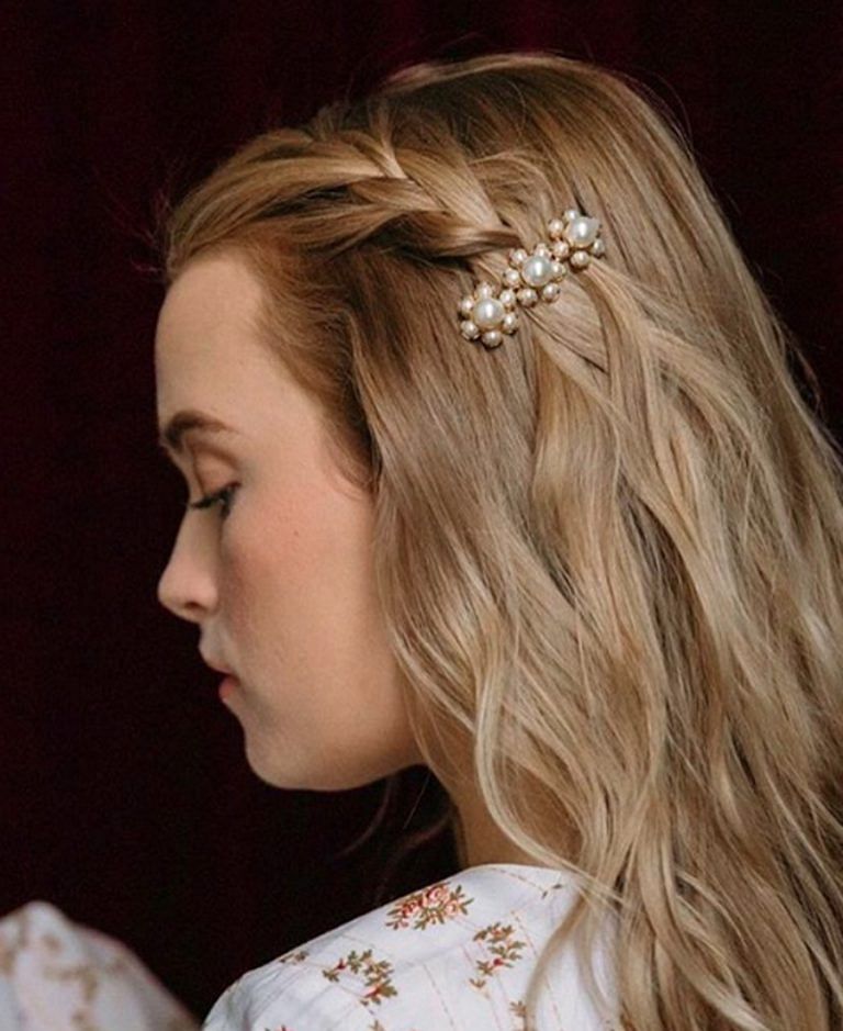35 Gorgeous Bridesmaid Hairstyles for The Brides Big Day