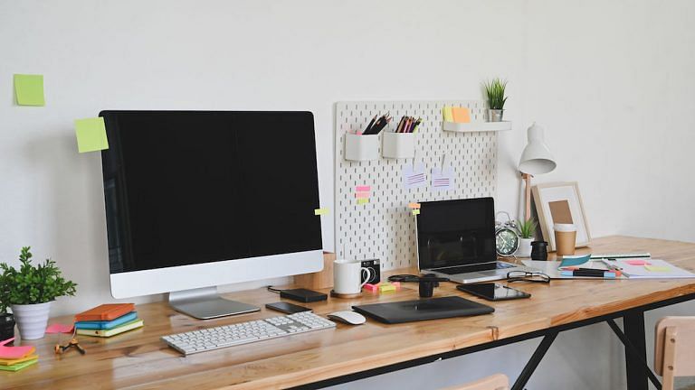 Decorate Your Desk to Get a Raise​