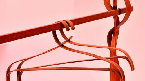 How to choose the best type of hanger for different clothes