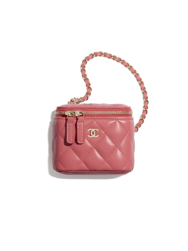 Why Chanel Vanity Bags Are Going To Be The It-Bag This Year - niood