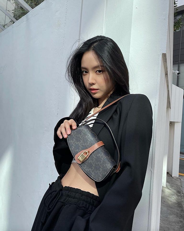 These Are The Latest Korean-Celeb Approved Designer It Bags 2021 - ELLE  SINGAPORE
