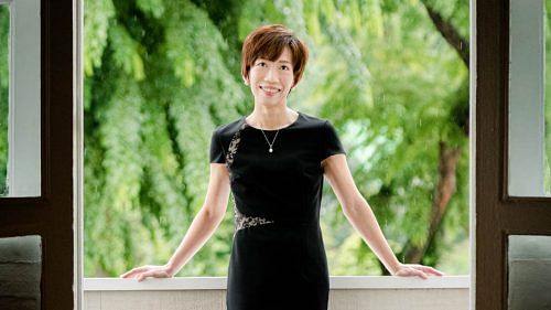 The only female hip and knee surgeon in SG on overcoming gender bias