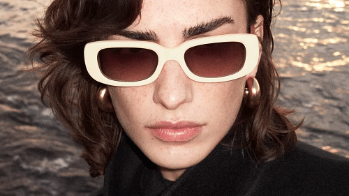 Rectangular frames are the sunglasses of the moment