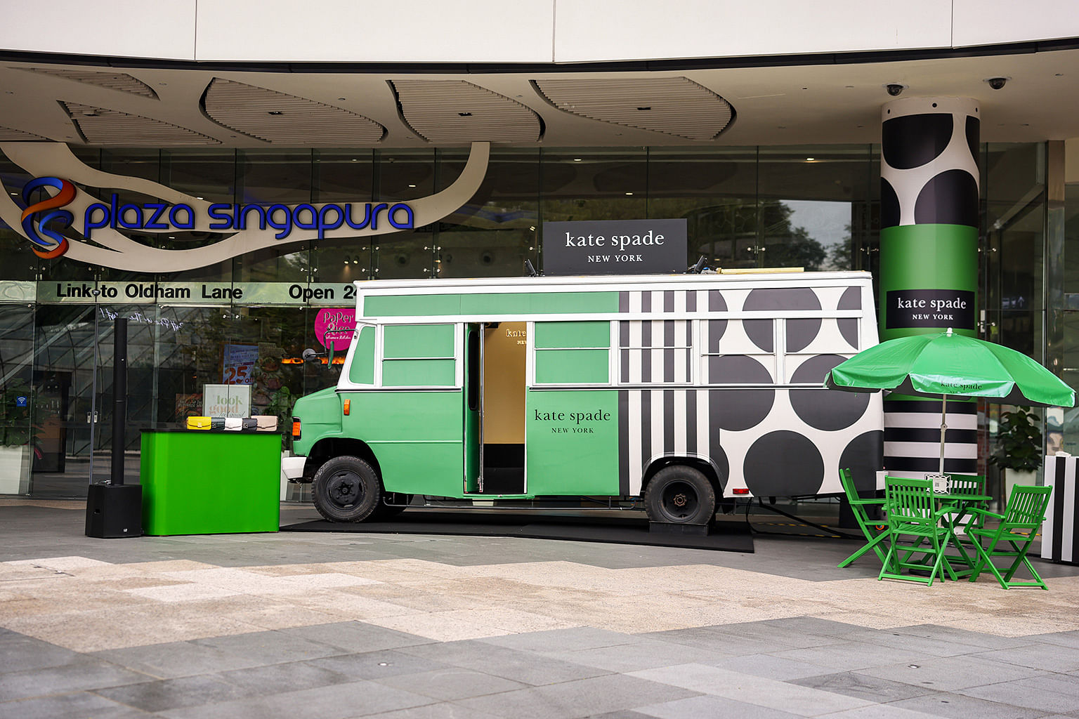 next stop: kate spade new york' Bus Pop-up - NYCPlugged