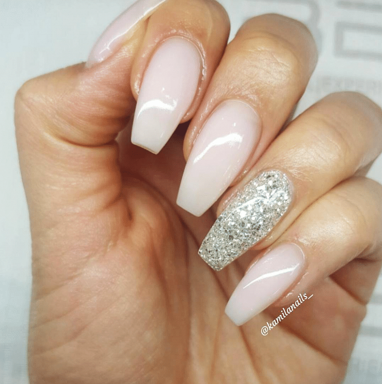 Glitter nails! 15 gorgeous designs for your bridal manicure - Her World  Singapore