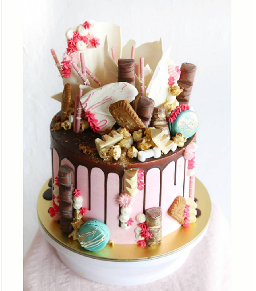 Donuts To Chocolate Bars 8 Mouthwatering Wedding Cakes Dressed