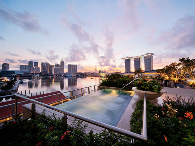 5 places for a Singapore staycation from shopping to relaxing fullerton.jpg
