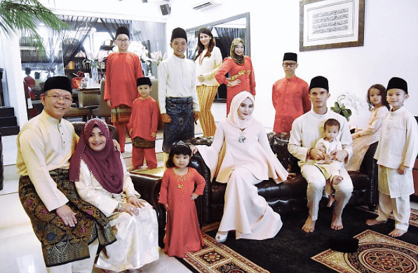 Hari Raya Aidilfitri Celebrations According To Aaron Aziz Siti Nurhaliza And More Her World