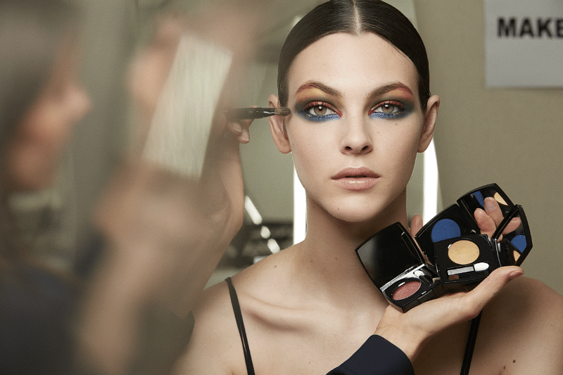 7_new_eyeshadow_palettes_to_try_for_safe-for-work_look_to_a_sultry_smoky_eye_chanel