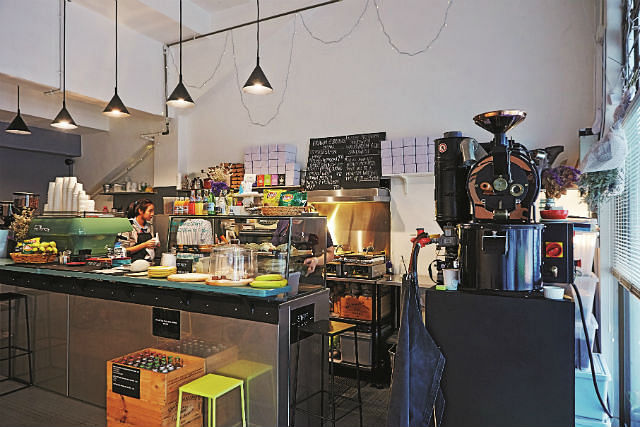 9 places to get great coffee under $5 brawn and brains.jpg