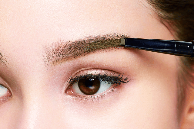 Top tips on using eyebrow pencils, gels or powders for different brows -  Her World Singapore