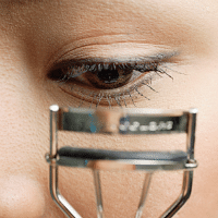 Get long curly lashes in less than 1 minute without eyelash curler T.png