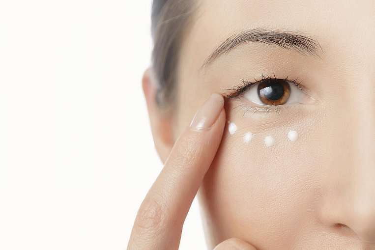 How to make your eyes less puffy and get rid of dark circles