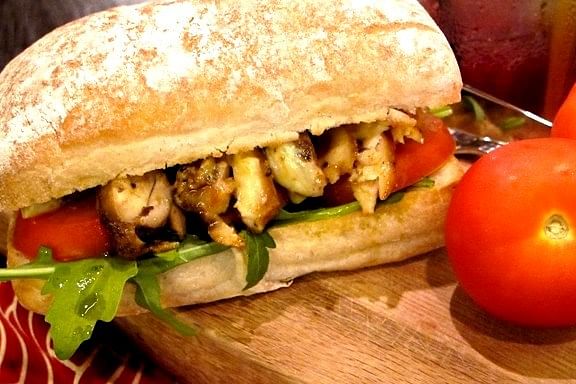 Food review: Maison Ikkoku spicy chicken and gruyere sandwich, Singapore