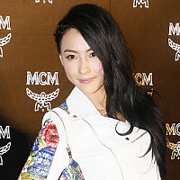T Cecilia Cheung caught dating Chinese producer Sun Dong Hai.png