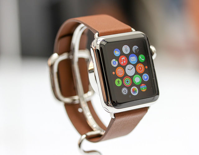 Indecisive about your Apple Watch?... - Challenger Singapore | Facebook