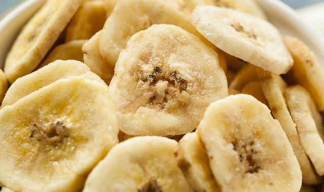 calorie and diet guide for 13 popular chinese new year snacks BANANA CHIPS