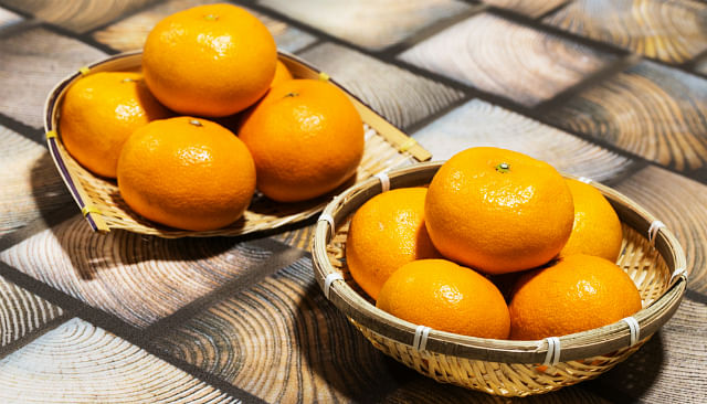calorie and diet guide for 13 popular chinese new year snacks MANDARIN ORANGES
