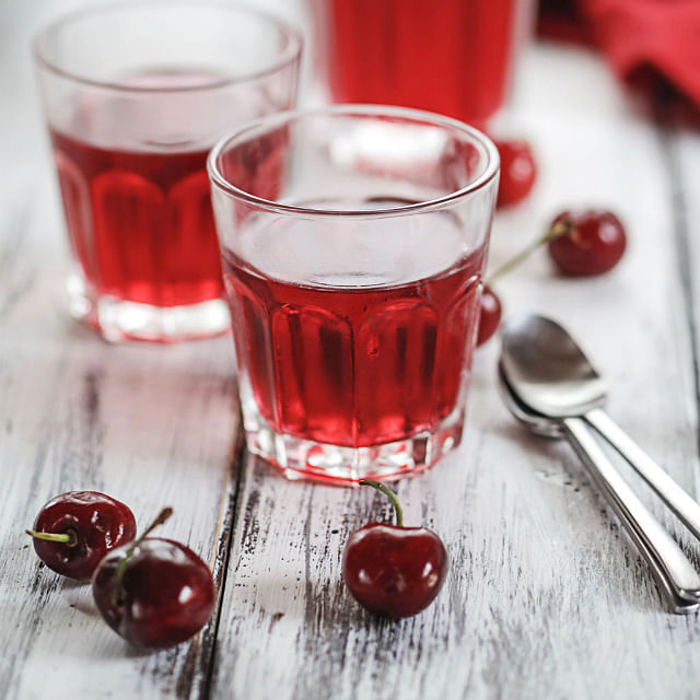 5 healthy reasons to eat more cherries
