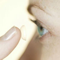 contact lens wearers have increased eye bacteria THUMBNAIL