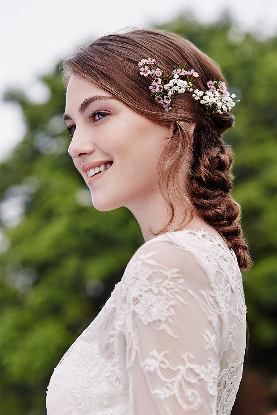 5 tips to choosing the right makeup artist for your wedding