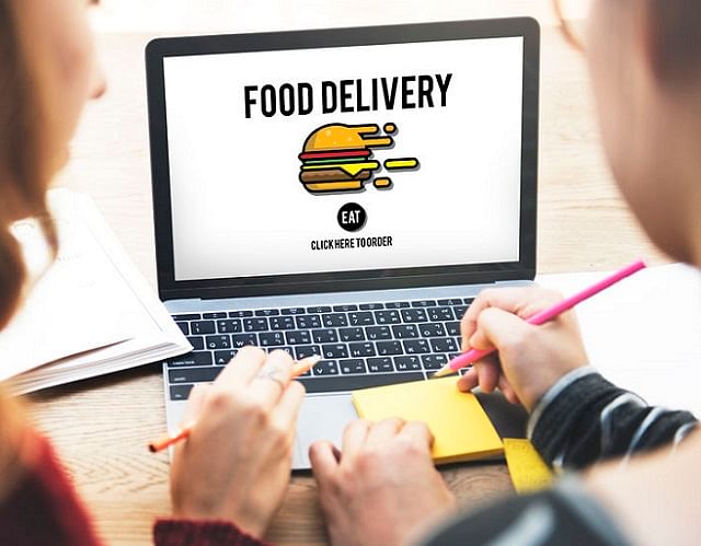 REVIEW: Should you go for Foodpanda, Deliveroo, or UberEATS the next time you order dinner in?
