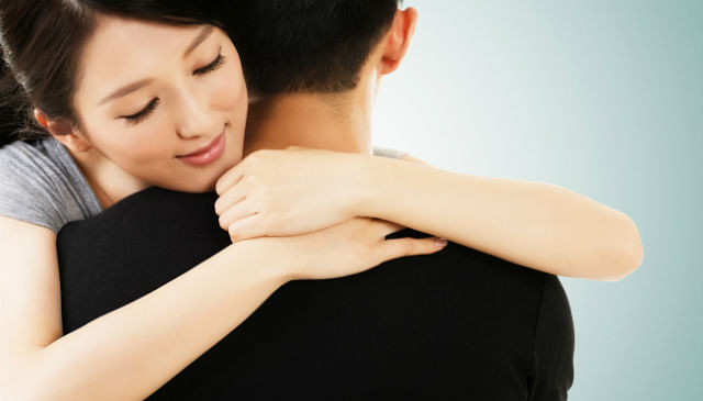 health and relationship benefits of hugs hugging DECOR