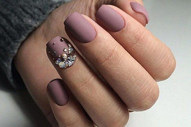 Chrome Tips To Matte Pastels 9 Cool Nail Designs Chic Brides Will