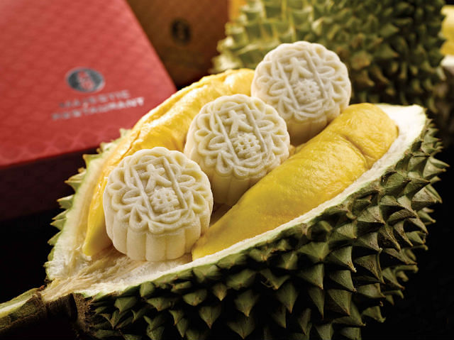 mini snow skin with king of durian.jpg