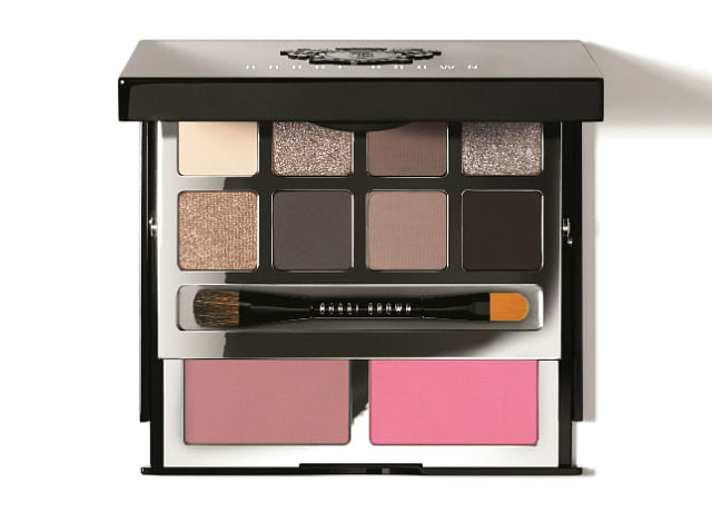 prettiest makeup palettes to gift and get this Christmas bobbi brown