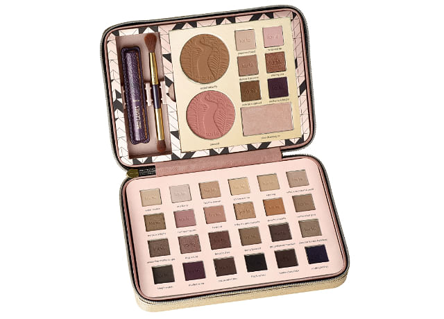 prettiest makeup palettes to gift and get this Christmas tarte